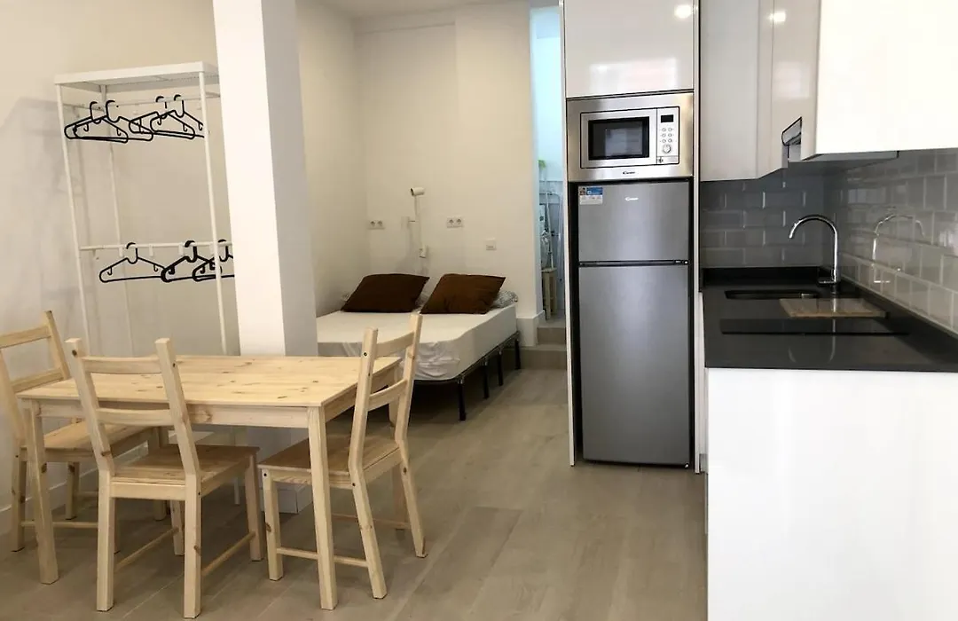 Apto con encanto en calle Ansar-1